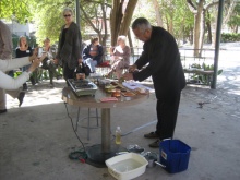 Izukura teaches natural dyeing workshop in San Antonio, Texas.